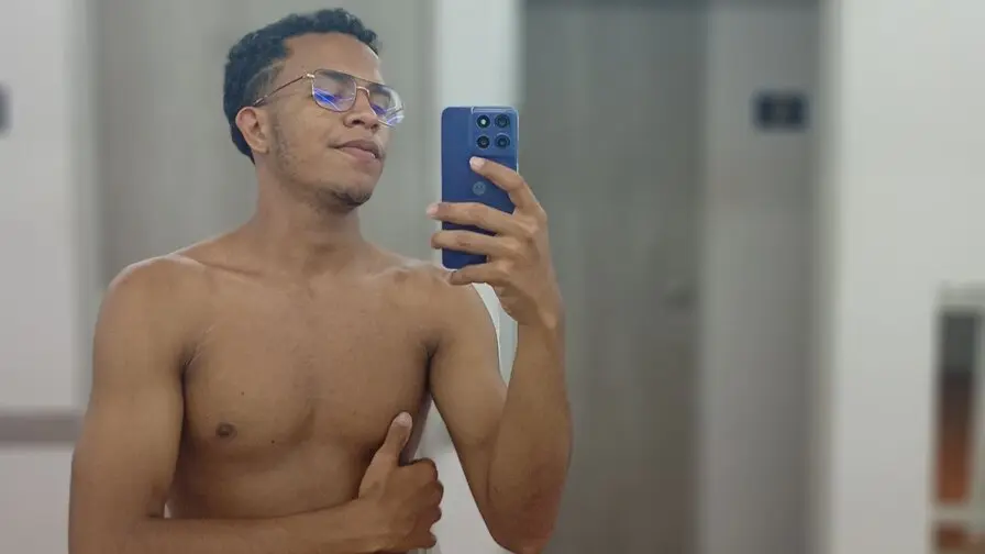 Start Anal Finger AstonVera