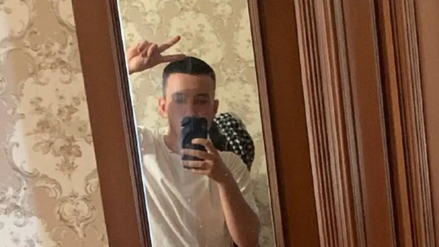 Start Anal Finger VictorRossi