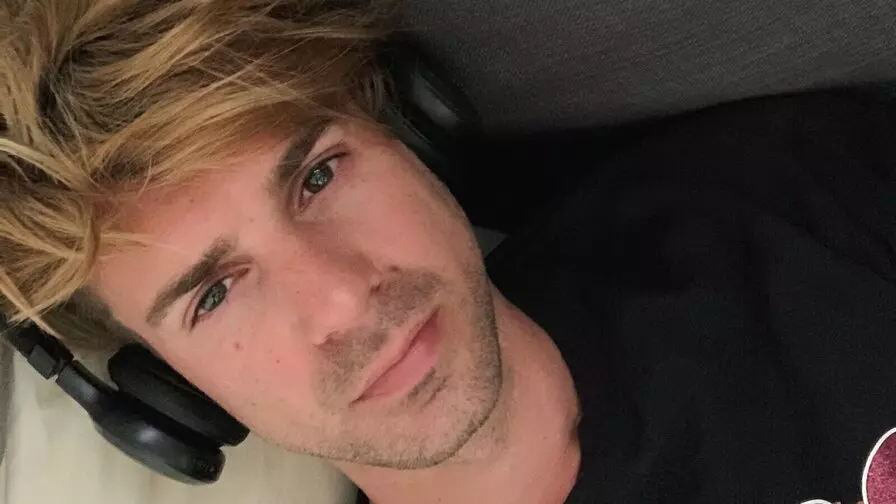 Start Anal Finger joshbeauchamp