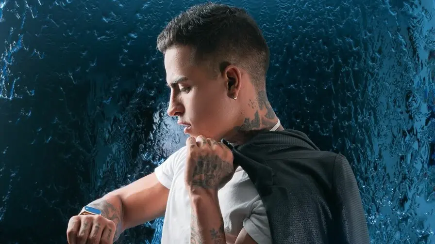 Start Anal Finger rogerstevlover