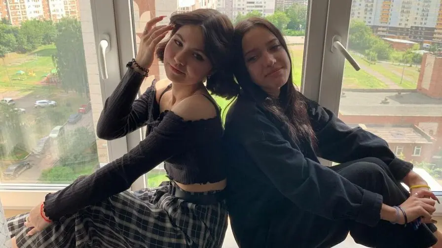 Start Anal Finger MarinaAndAnna